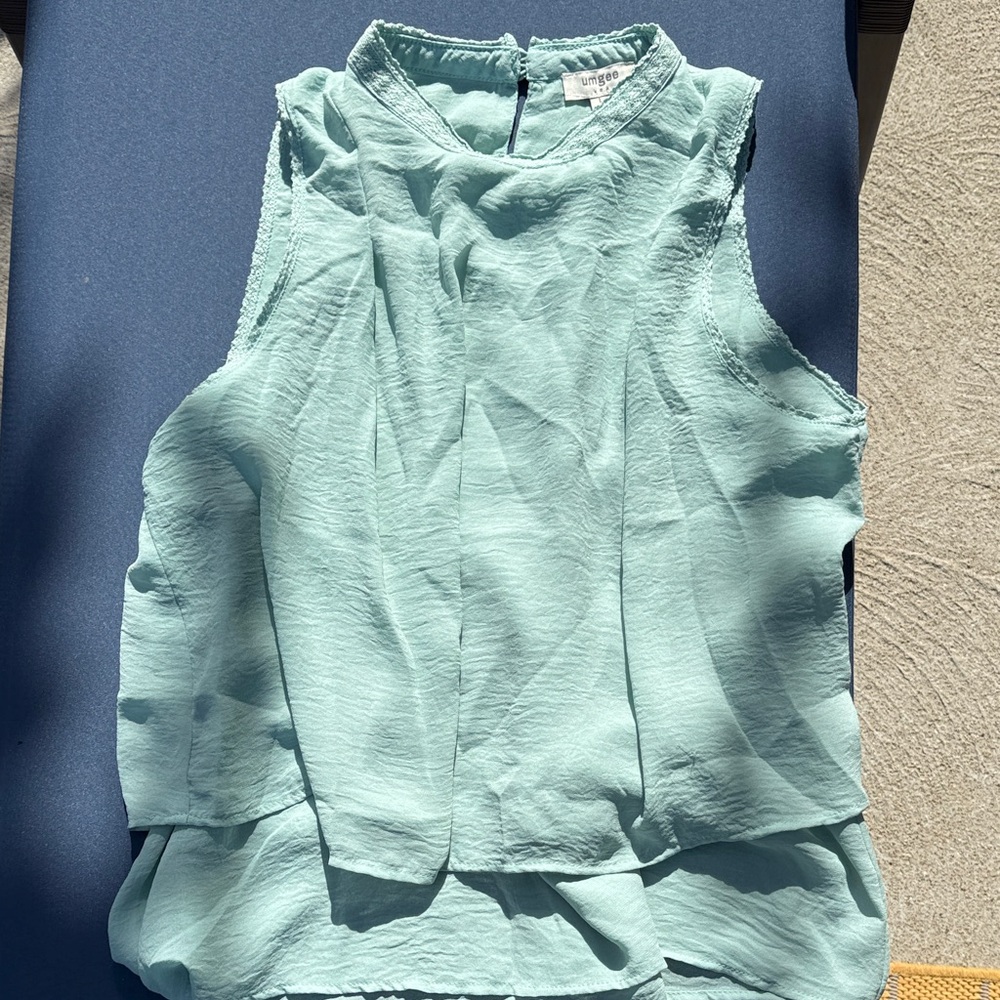 Sleeveless Light Green Blouse